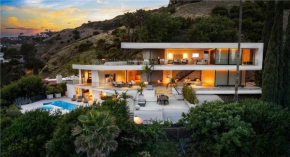 #Marbella Lane - Luxe Home with Breathtaking Views